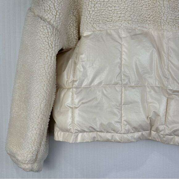 Fabletics Nelly White Sherpa Fleece Pullover Women’s Size Medium Half Zip Sporty - Picture 5 of 10